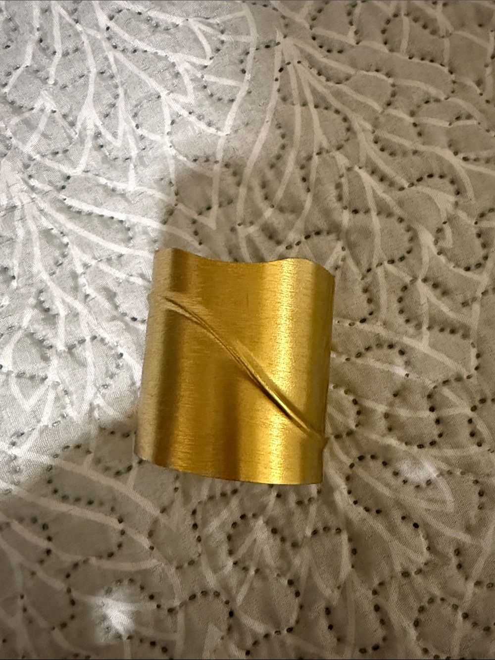 NWT. Zara Aged Gold Articulated Metal Snakeskin Print Choker bracelet